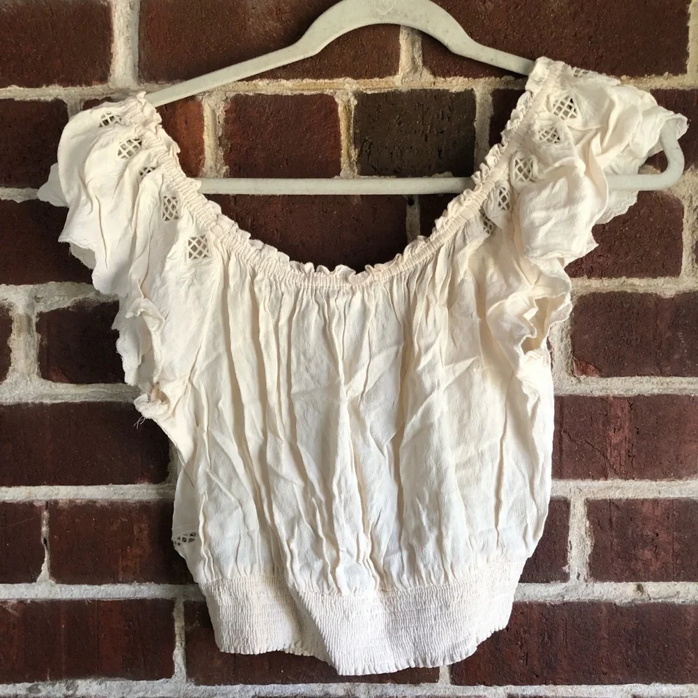 Astr Cream Lace Detail Crop Top - Picture 2 of 3